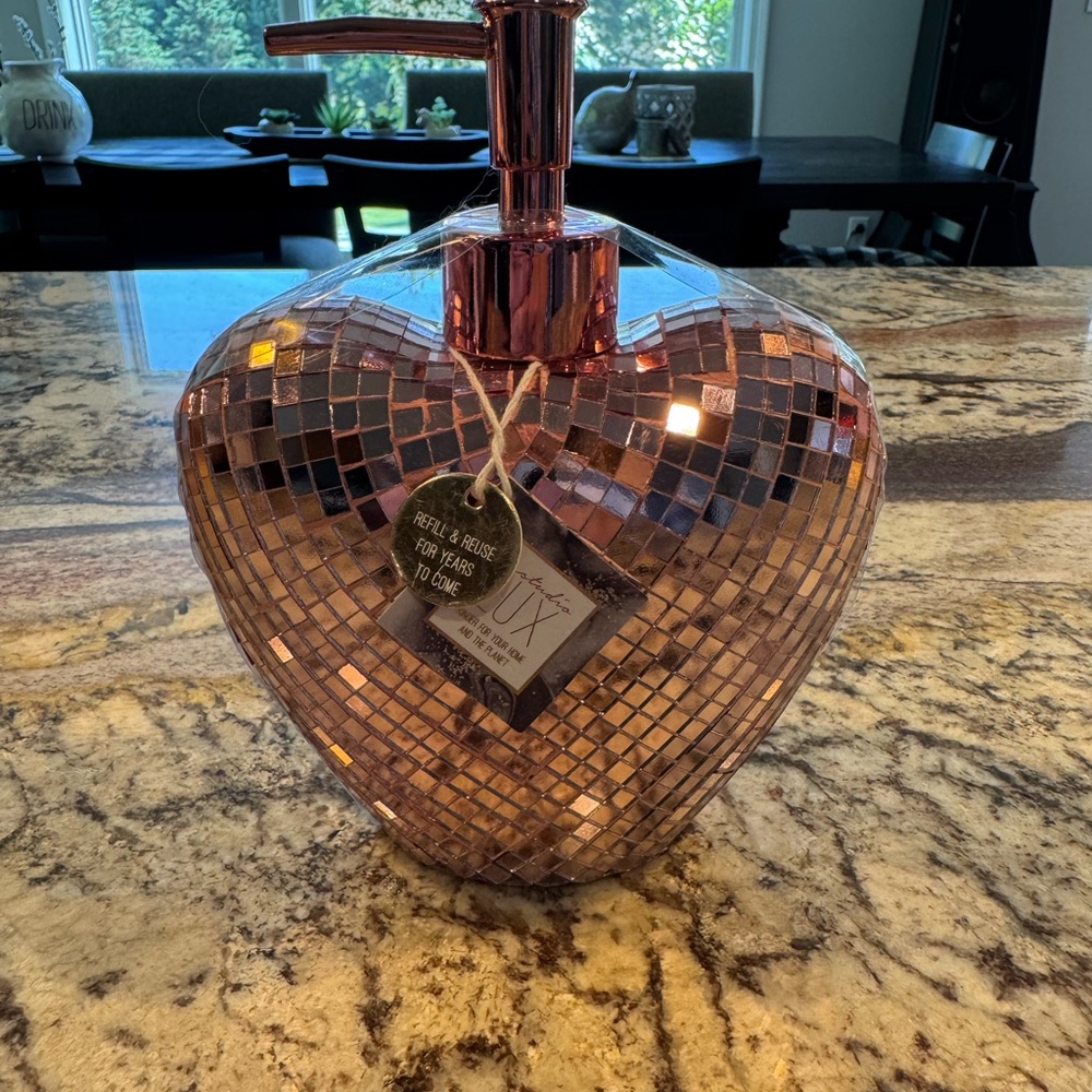Pink Heart Mosaic Soap dispenser